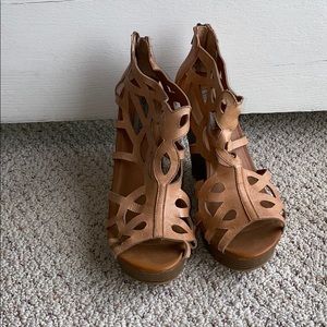 Steve Madden cutout wedges